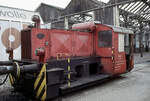 Die als Werklok der Firma Haas und Söhne eingesetzte ex 322 008 am 23.01.1994 im Bw. Tübingen fotografierte Kleinlok wurde 1935 von Deutz als Kö 4776 an die DRG, später DRB, geliefert.