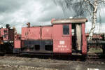 322 153 am 06.04.1983 bei einem Besuchertag im Aw. Nürnberg fotografiert. Die Kleinlok wurde 1934 von Jung geliefert und erhielt bei der DRG die Nummer Kbf 5210, danach bei der DB 1968 die Nummer 321 107 und 1969 ihre endgültige Nummer. 1979 wurde sie im Bw. Mannheim ausgesondert und dann bis zu ihrer Verschrottung im Aw. Nürnberg hinterstellt.