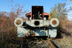 Die Rangierlokomotive 323 052-1 ist im Dornröschenschlaf und eignet sich gut als lost place Motiv. 5.11.24 Heilbronn.