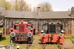 Köf 6791 und Köf 4285 am 7. April 2024 vor dem Lokschuppen im ehemaligen Bw Hermeskeil 