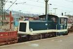 Stuttgarter Hauptbahnhof mit Köf III 332 058-7, welche sehr gepflegt wirkte.
Datum: 18.04.1984 