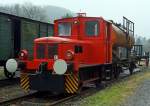 Die Lok 3 der IG Asdorftalbahn am 10.03.2012 in Niederfischbach beim ehem. Bahnhof (450m Gleis sind noch vorhanden). Die Lok ist eine Deutz  Typ  KS 55 B  sie wurde 1958 unter der Fabriknummer  56858  fr Steuler Industriewerke, Hhr-Grenzhausen gebaut. Der Motor vom Typ A4L 514 A hat eine Leistung von 55 PS,  die Bauart ist B-dm.