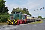 Die ehemalige RWE Frimmersdorf Lok 2 zieht den Museumszug für die Sonderfahrten über das HGK Netz in den Niehler Hafen. Am Haken hat sie eine Rheingoldwagen von 1928, einen SIlberling sowie eine Donnerbüchse. Am Zugschluss befindet sich der ET57. 

Köln 07.09.2024