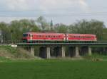 610 003 ist als RE 3514 am 23.4.2008 bei Neustadt (Waldnaab) unterwegs.