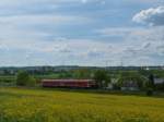 Lang fahren sie nicht mehr auf der Strecke Stuttgart - Tübingen - Sigmaringen: Die 611er oder auch  Pendis  genannt, wie die Tübinger so schön sagen ;-)
Ein Grund, warum ich heute am 16.5.14 an meine Heimatsrecke, die Zollernalbbahn (KBS 766) fuhr. 
So fährt 611 047 (erkennbar an der ausgebleichten Stelle an der Front) als IRE 3260 zielstrebig seinem nächsten Halt Hechingen entgegen.
Aufgenommen zwischen Balingen und Engstglatt. 