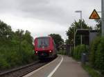 Am 30.5.14 absolvierte 611 515/015 einen Stop am Bahnhof Bodelshausen.
Normalerweise halten an diesem Bahnhof nur die Triebwagen der HzL, doch Dank Bauarbeiten an diesem und dem nachfolgenden Tag konnte dieses Spektakel oftmals am Tag festgehalten werden. 
Ob das wohl das letzte Mal sein wird, einen 611 an diesem Bahnhof stehen zu sehen? 