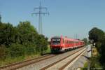 Eine Doppeltraktion der Baureihe 611 durchfährt als IRE nach Basel den Haltepunkt Weingarten Berg am 21.07.2015.