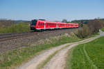 612 985 als umgeleiteter RE von Nürnberg Hbf nach Hof Hbf bei Pechbrunn, 21.04.2019