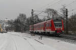 12. Januar 2010, RE 3483 von Saalfeld verlässt Kronach und fährt weiter nach Lichtenfels.