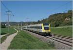 Der DB 612 067 und ein weiterer sind kurz nach dem Passieren der Grenze bei Bietingen auf dem Weg nach Singen.