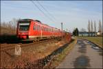 612 046/546 und 612 045/545 fahren bei Wickede (Ruhr) als RE17 (RE 3911)  Sauerland-Express  nach Kassel-Wilhelmshhe. (28.12.07