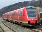 Eine Doppeleinheit 612 verlsst am 16.03.2010 den Bahnhof Frndenberg im Ruhrtal in Richtung Hagen als RE 17.