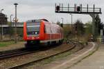 612 031/531 bei der Ausfahrt aus Gschwitz. Hier existiert noch ein Signalausleger mit Zwischensignalen im geringen Abstand zu den Ausfahrsignalen. Frher befand sich an dieser Stelle ein B, der durch die Zwischensignale gedeckt wurde. (10.4.2010)