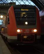 19:56 Uhr am 18:04.2012 wartet  612 019 in Dresden Hbf  auf die Ausfahrt nach Grlitz.