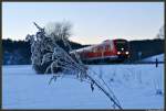 Um ein bisschen Abwechslung bei den 612ern rein zu bringen, hab ich hier mal ein kleines Experiment versucht...
Ein leider unbekannter 612er am Morgen des 23. Januar 2013 bei frostigen Temperaturen im Allgu fotografiert.