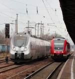 Aufgrund der Verspätung des RE aus Göttingen, in Form von 612 645 nach Zwickau, wird er von der S5X, in Form von 1442 710 ebenfalls nach Zwickau, aus Halle kommend in Gößnitz überholt. 15.12.2013