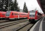 612 157 und 612 140 stehen am 09. Januar 2015 im Nürnberger Hbf.