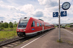 612 658 fährt am 21.05.2016 aus dem Bahnhof Kirchenlaibach nach Cheb (CZ) aus.
