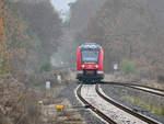 Kurz nach der Ankunft von 623 521 kam 623 019 als RE 4 nach Lübeck Hbf aus der Gegenrichtung angefahren. (Stavenhagen, November 2020)