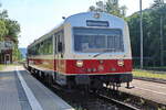 VT 413 / 626 413-8 (NVR Nummer: 95 80 026 413-8 D-SAB) der SAB steht am 18. Juni 2024 in Schelklingen zur Abfahrt nach Münsingen bereit.