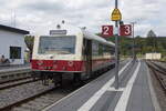 Am 18. Juli 2024 steht VT 413 / 626 413-8 (NVR Nummer: 95 80 026 413-8 D-SAB) der SAB im Bahnhof Gammertingen zur Rückfahrt nach Trochtelfingen.