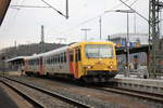 Der 628/629 072 a/b der HLB steht am 23.03.2018 als Regionalbahn 90 (RB 61564) im Bahnhof Limburg (Lahn). Der VT72 (Baujahr 1995) ist der einzige nicht barrierefreie Triebwagen auf der Westerwaldbahn. Der in Siegen beheimatete Triebwagen hat einen eintägigen Umlauf mit drei Fahrten und steht nachts in Westerburg abgestellt.