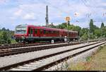 629 005 der DB ZugBus Regionalverkehr Alb-Bodensee GmbH (RAB) (DB Regio Baden-Württemberg) als RB 22725 von Friedrichshafen Hafen befährt den Bahndamm ihres Endbahnhofs Lindau Hbf.
[11.7.2018 | 14:28 Uhr]