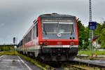 Der ex Ulmer 628 543 mit 426 als RB nach Salzburg mit Zugteil nach Freilassing in Garching(Alz), Mai 2019