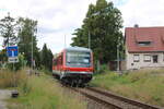 Die Wipperliese auf der Pfefferminzbahn. Im Auftrag der Mansfelder Bergwerksbahn machte der CLR 628 225 am 17.08.2024 einen Ausflug zum Bahnhofsfest  150 Jahre Pfefferminzbahn  nach Smmerda. Hier hat er als DPE 79332 (Klostermansfeld - Smmerda unt Bf) sein Ziel fast erreicht.