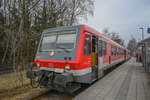 628 567 mit einer RB nach Traunstein in Traunreut im Februar 2025