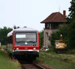 In Monsheim sind die Tage des alten Stellwerkes gezhlt, der Bagger steht schon fr den Abriss bereit. Von Grnstadt kommend hat 928/628 308 sein Ziel erreicht und wird in Krze zurck nach Grnstadt fahren. Die Aufnahme entstand am 08.06.08.