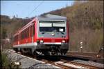 628/928 663 ist als RE17 (RE 20209)  SAUERLAND-Express , Hagen Hbf - Warburg(Westf), bei Westhofen unterwegs. (17.04.2010)