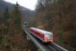 628 288 als RB 18230 von Frth(Odenwald) nach Weinheim(Bergstrae) bei der berquerung der Weschnitzbrcke. 26.11.10