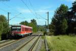 628 234 als RE 23406 (Crailsheim-Heilbronn) bei Slzbach Schule. Das Bild entstand am 06.09.2011 vom Bahnsteigende. Im Hintergrund ist noch der Haltepunkt Willsbach zu erkennen.