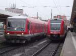 628 427 und 612 490 stehen am 11. April 2011 als RB nach Amberg bzw. als RE nach Schwandorf im Nrnberger Hbf.