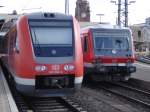 Die neue Generation der Baureihe 612 (612 004-2) und die etwas ltere Generation der Baureihe 628 (628 434-3) begegnen sich im April 2006 im Gieener Bahnhof.