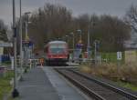 RB 38 am Bahnsteig in Glesch, gleich geht es weiter in Richtung Horrem.