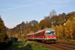 628 527 in der Spten Nachmittagssonne auf dem Weg in Richtung Remscheid Hbf bei der durchfahrt durch den Bft Wuppertal Rauental (16.11.2013)