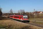 628 570 hat am 30.12.2013 soeben den Haltepunkt Kleinberghofen an der Strecke Altomünster ဓ Dachau verlassen.