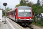 628 577 steht am 26. April 2014 zur Fahrt nach Dachau Bahnhof in Altomünster.