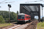 Vom mittlerweile aufgelassenen Haltepunkt Worms Brücke entstand damals die Aufnahme.
628 464 hat es nicht mehr weit bis zum Ziel der Fahrt, dem Wormser Hbf.
Aufnahmedatum: 23.07.2012