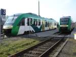 Lint 27 und 41 der Vectus Verkehrsgesellschaft im Bahnhof Altenkirchen am 24.02.2006 gegen 10.51 Uhr.