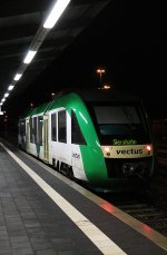 Hier steht Vectus VT 205 am 16.12.2011 in Montabauer um nach einer Kreuzung mit dem Gegenzug weiter Richtung Siershahn zu fahren.