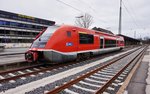 641 031-9 am 23.3.2016 in Coburg.
In der Regel sind diese Triebfahrzeuge in Coburg nicht anzutreffen, jedoch kommt es während der Streckensperre zwischen Hallstadt (b Bamberg) und Bad Staffelstein bis 3.9. zu geänderten Fahrzeugumläufen. Nun übernehmen diese Triebfahrzeuge die Fahrten der RE-Züge diese nur zwischen Coburg und Sonneberg (Thür) Hbf pendeln.