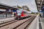 642 675-2 fährt als RB 12411, auf der Fahrt von Neustadt (Weinstr) Hbf nach Karlsruhe Hbf, in Landau (Pfalz) Hbf ein.