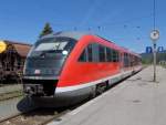 Ein DB Desiro BR 642 steht als Regio nach Kempten Allgu im Bahnhof Reutte / Tirol bereit.