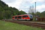 642 067 fhrt als RB Saalfeld-Blankenstein am 12.05.2010 in Leutenberg ein.