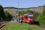 643 539 und ein weiterer 643 als RB 30 nach Ahrbrck am Bahnhof Dernau am 13.05.2012