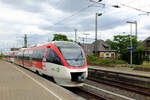 (Neu ausgerichtete Version)    Regiobahn VT 1006  Linie S28, Kaarster See  Bandenwerbung  Kreissparkasse Düsseldorf   Neuss Hbf  24.07.2020