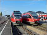 Im Bahnhof von Euskirchen warten am 11.10.08 zwei Dieseltriebzge de BR 644 auf ihre jeweilige Abfahrt. Links im Bild sieht man die Bauarbeiten am Bahnsteig 5. (Jeanny) 